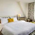 Opera Hotel 4*