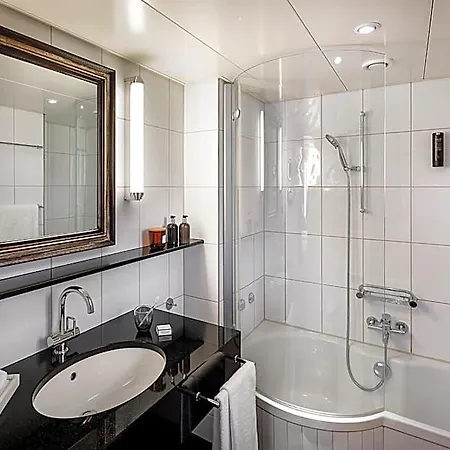 Hotell Opera 4*