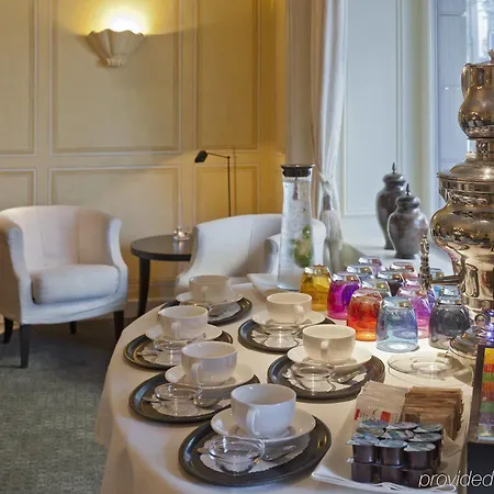 Opera Hotell