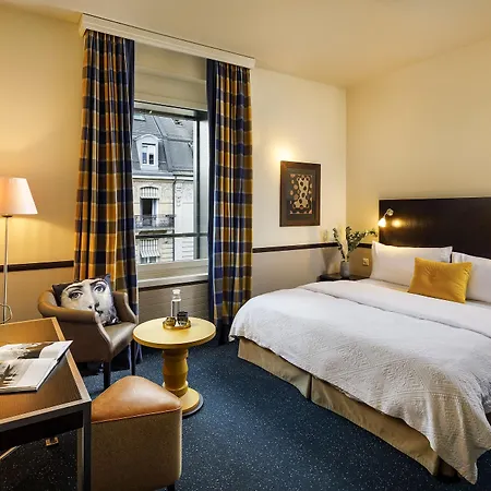 Opera Hotel 4*