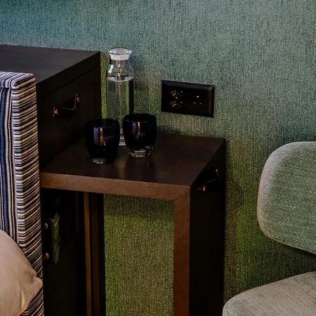 Opera Hotel 4*
