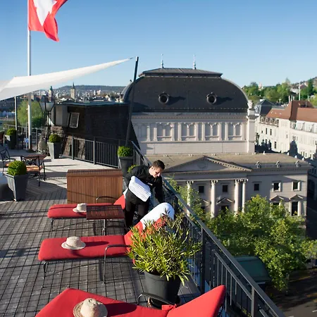 Opera Hotel 4*