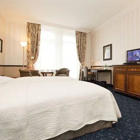 Hotel Opera 4*