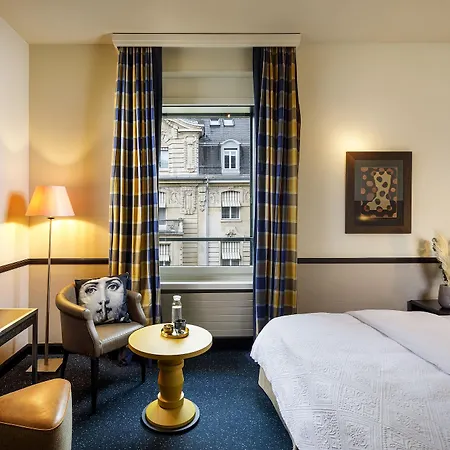 Opera Hotel 4*
